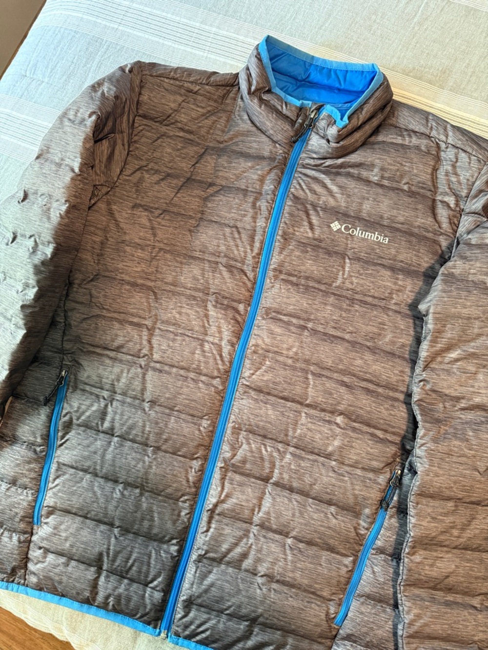 Columbia Light Gray Puffer Jacket with Bright Blue Accents